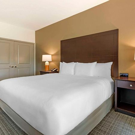 Comfort Inn & Suites Verona At Turning Stone Resort Casino Exterior foto