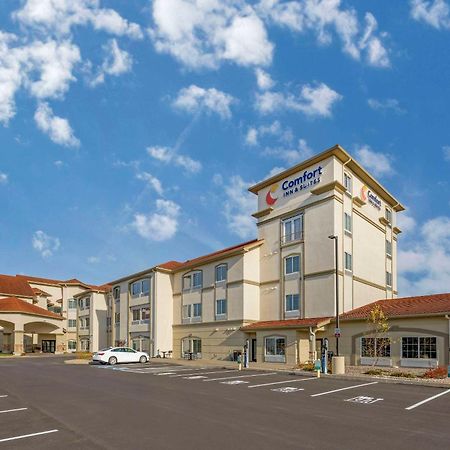 Comfort Inn & Suites Verona At Turning Stone Resort Casino Exterior foto