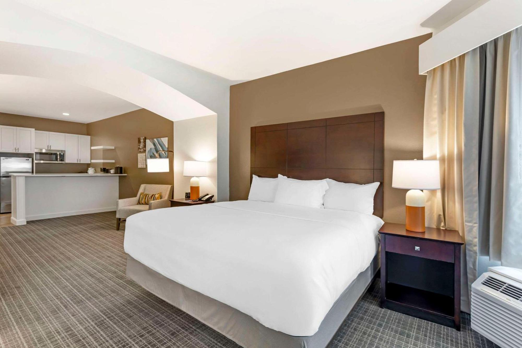 Comfort Inn & Suites Verona At Turning Stone Resort Casino Exterior foto