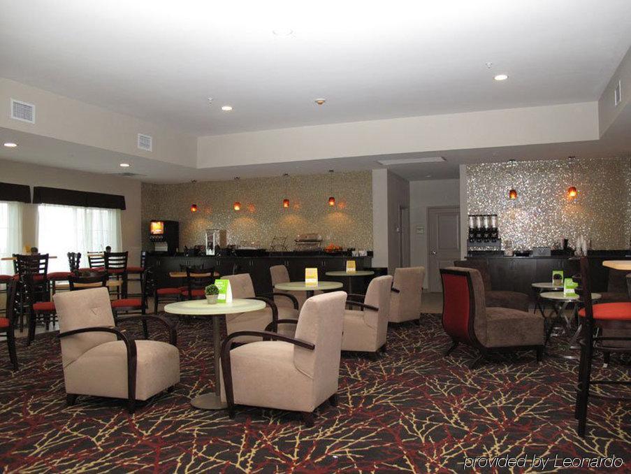 Comfort Inn & Suites Verona At Turning Stone Resort Casino Exterior foto