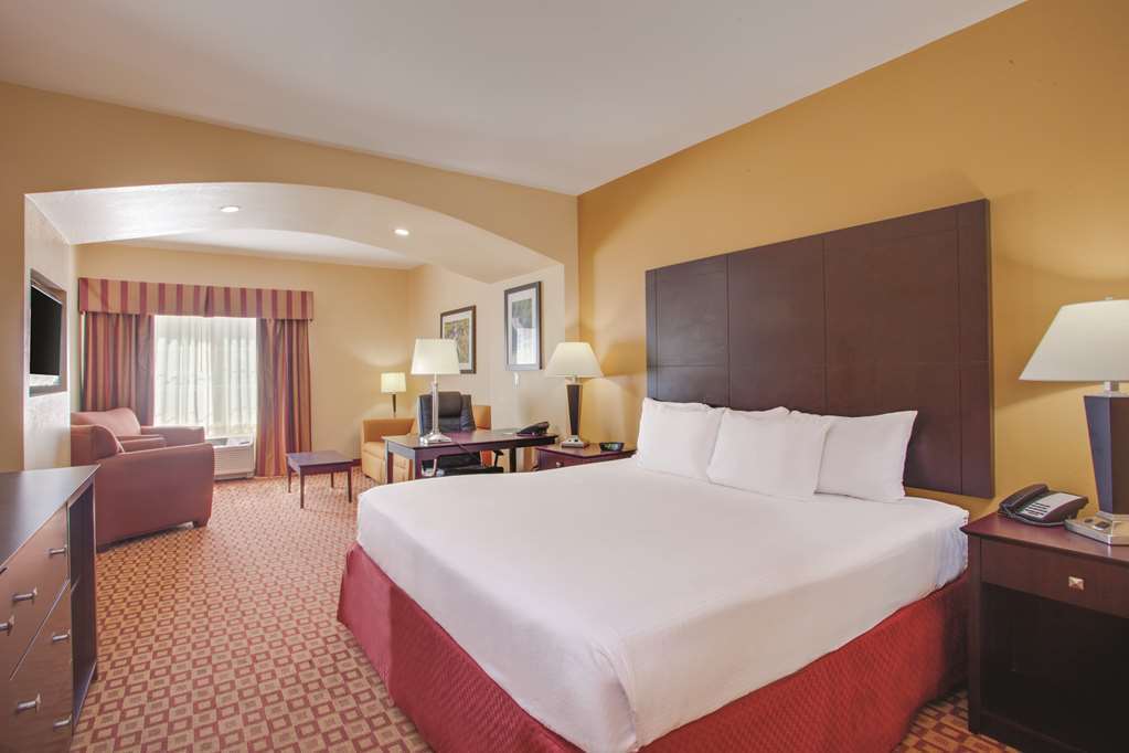 Comfort Inn & Suites Verona At Turning Stone Resort Casino Zimmer foto